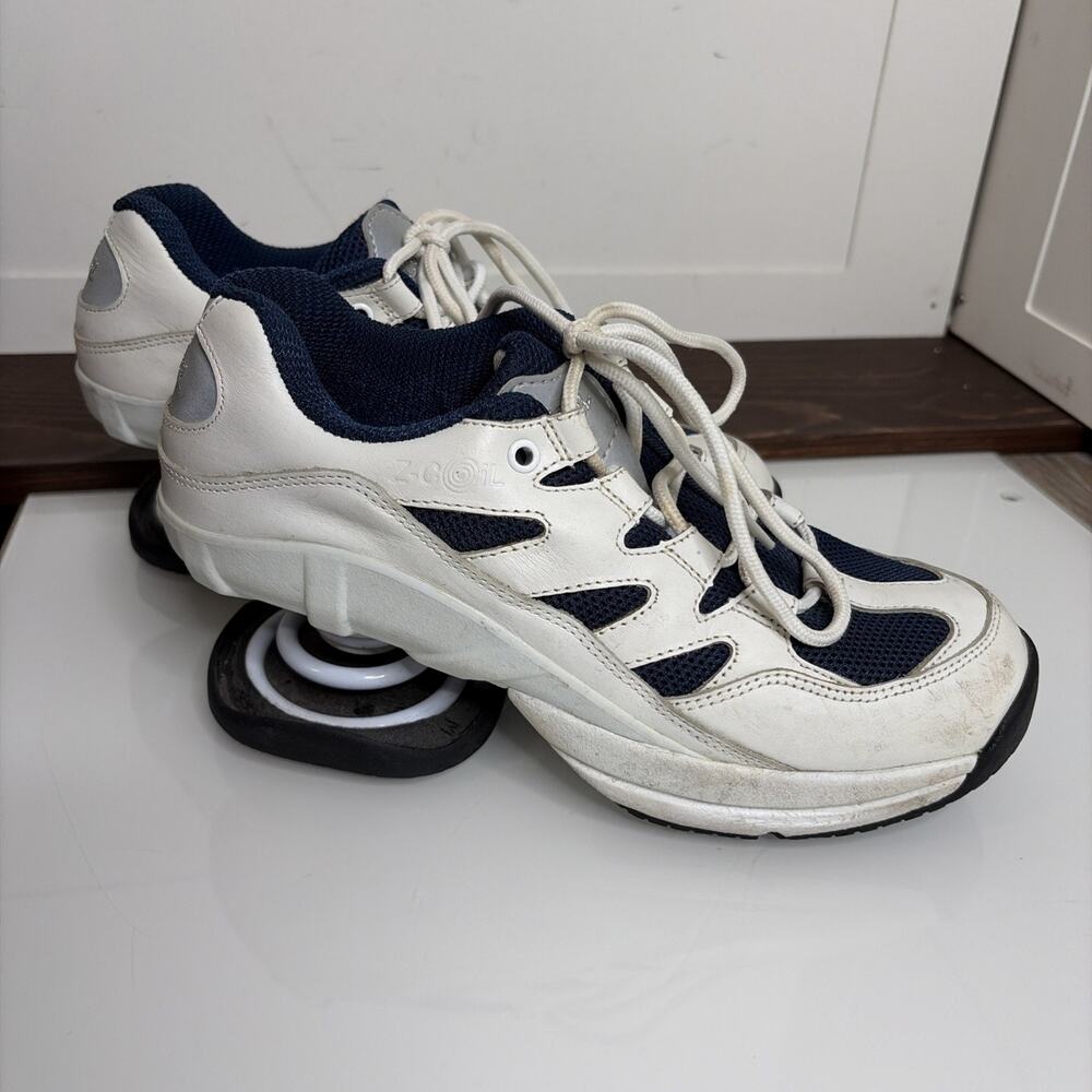 Z-CoiL Freedom Classic Womens 8 White Navy Mesh Leather Walking Shoe Coil